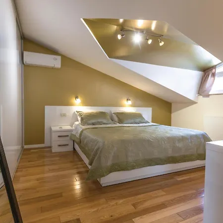 Lovely In With Kitchenette